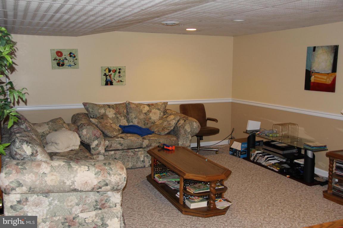 863 Sylvan Road Lancaster, PA 17601 - Photo 28 of 33 Gallery Image 28