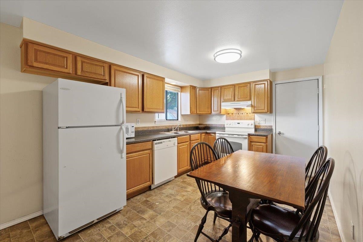 622 North Dick Road Spokane Valley, WA 99212 - Photo 6 of 20 Gallery Image 6