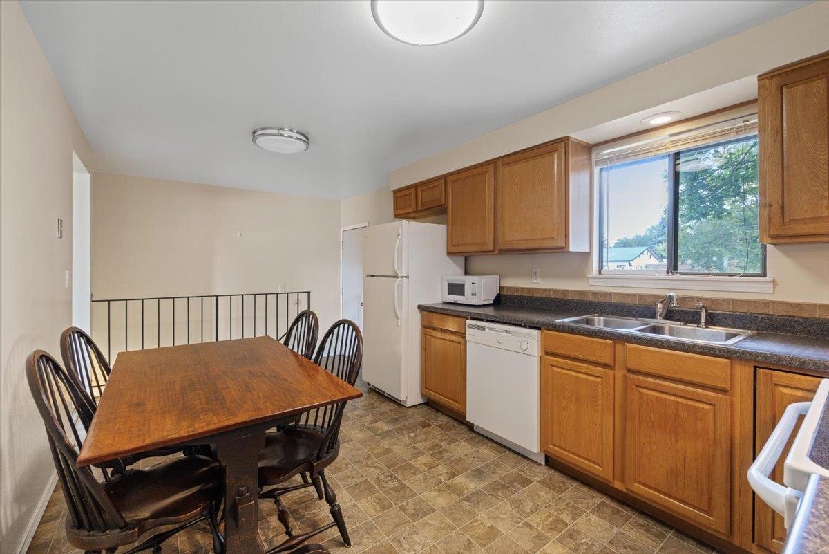 622 North Dick Road Spokane Valley, WA 99212 - Photo 8 of 20 Gallery Image 8