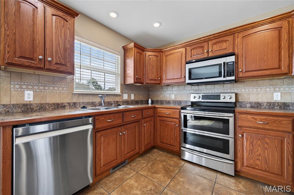 22857 Revelation Road Waynesville, MO 65583 - Photo 12 of 71 Gallery Image 12