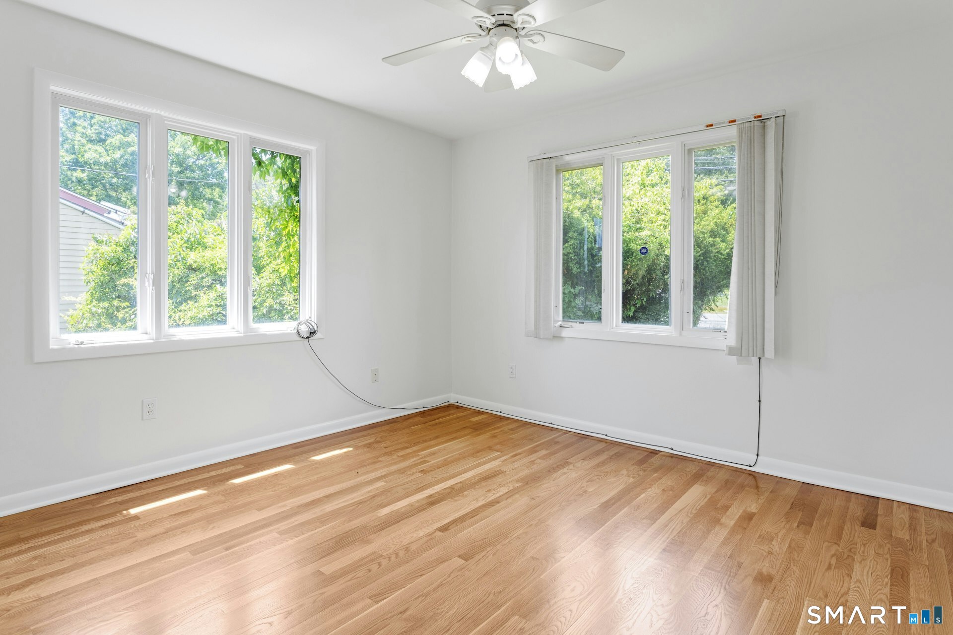 192 Frenchtown Road Bridgeport, CT 06606 - Photo 13 of 28