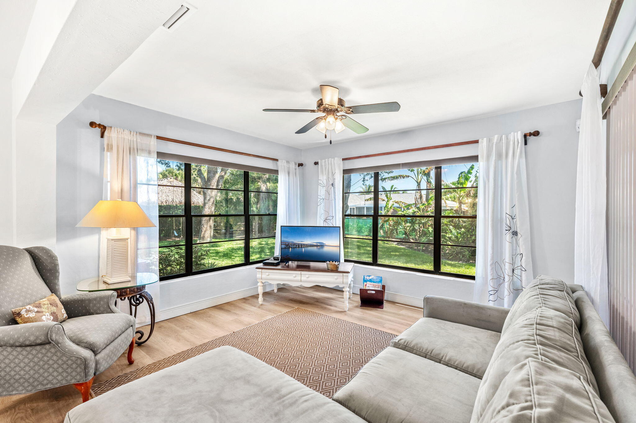 505 Poinsettia Road Melbourne Beach, FL 32951 - Photo 8 of 25 TURNKEY!