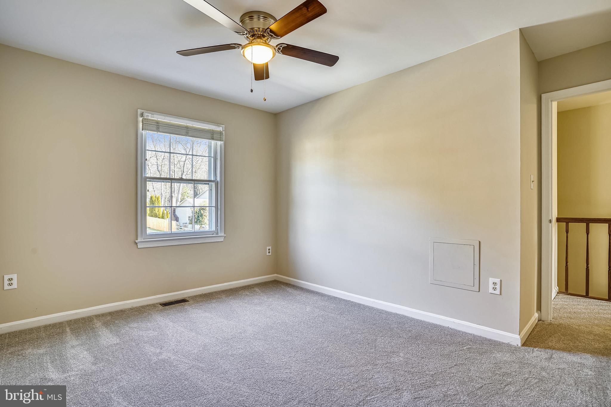 10186 Red Spruce Road Fairfax, VA 22032 - Photo 36 of 60 Front bedroom.