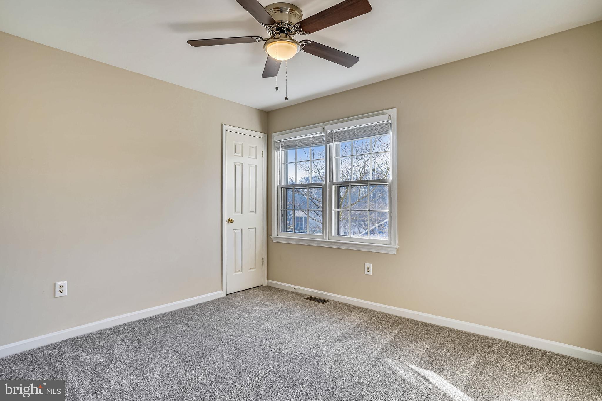 10186 Red Spruce Road Fairfax, VA 22032 - Photo 40 of 60 Bedroom has walk-in closet.