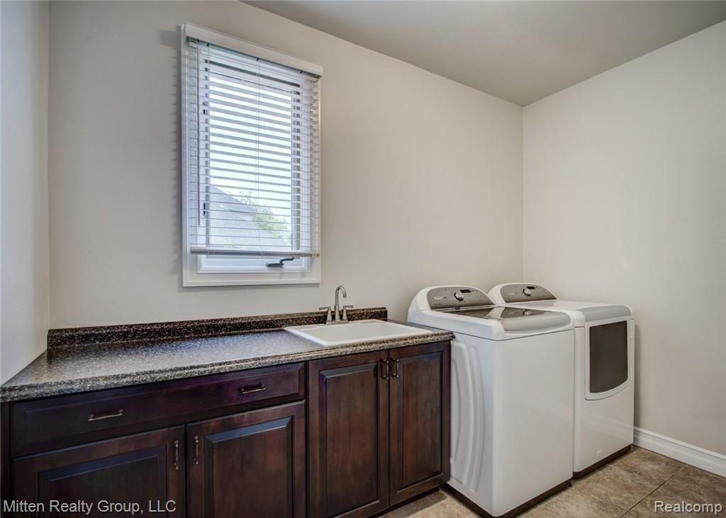54134 Deer Ridge Court Rochester, MI 48307 - Photo 16 of 25 GetMediaA6I79X2Y.jpg