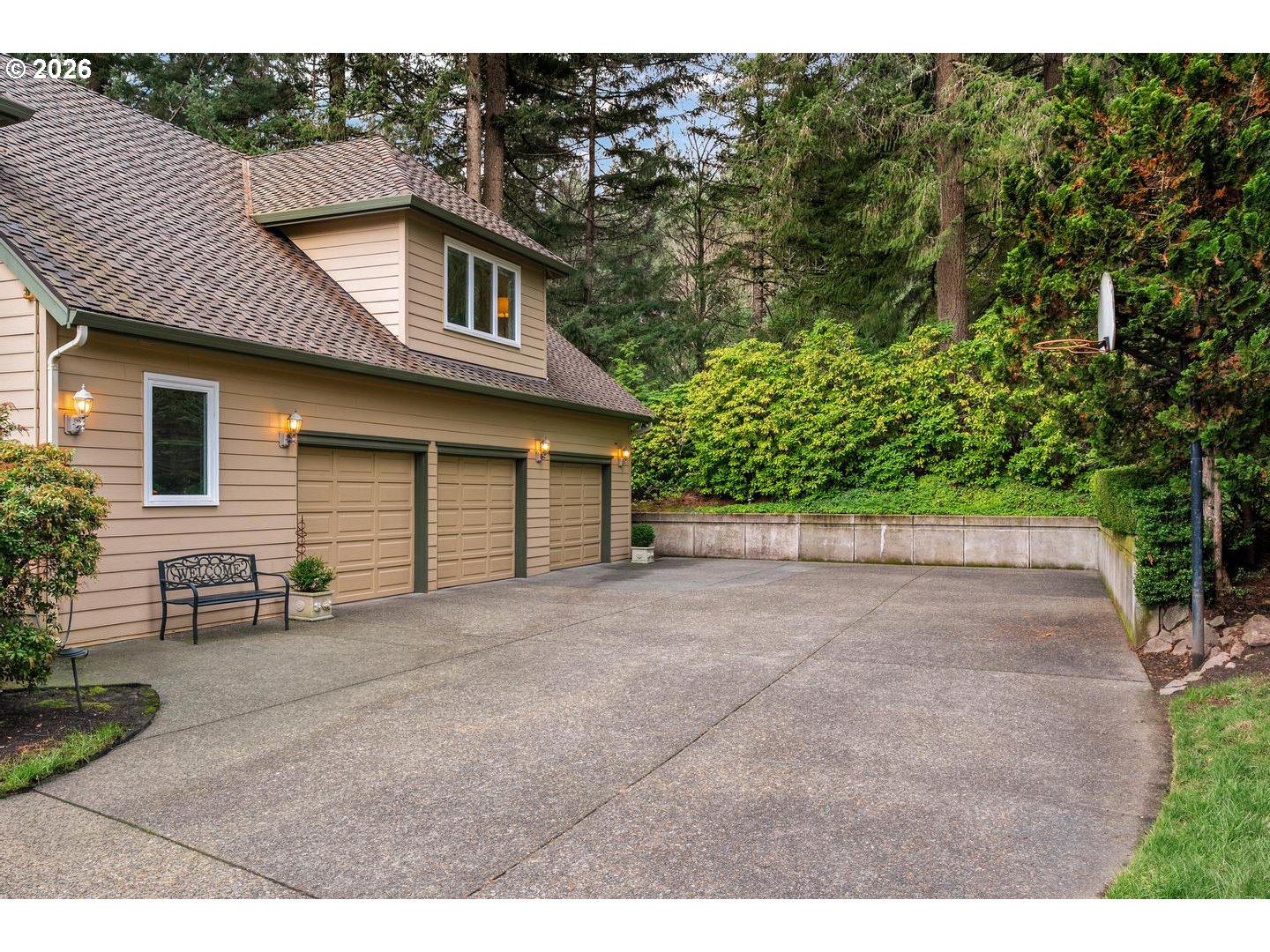 16410 Southwest Nighthawk Drive Beaverton, OR 97007 - Photo 42 of 48 Driveway