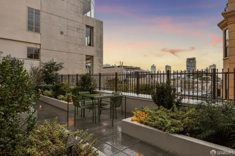 $3,895,000 | 1100 Sacramento Street, Unit 302, San Francisco, CA 94108