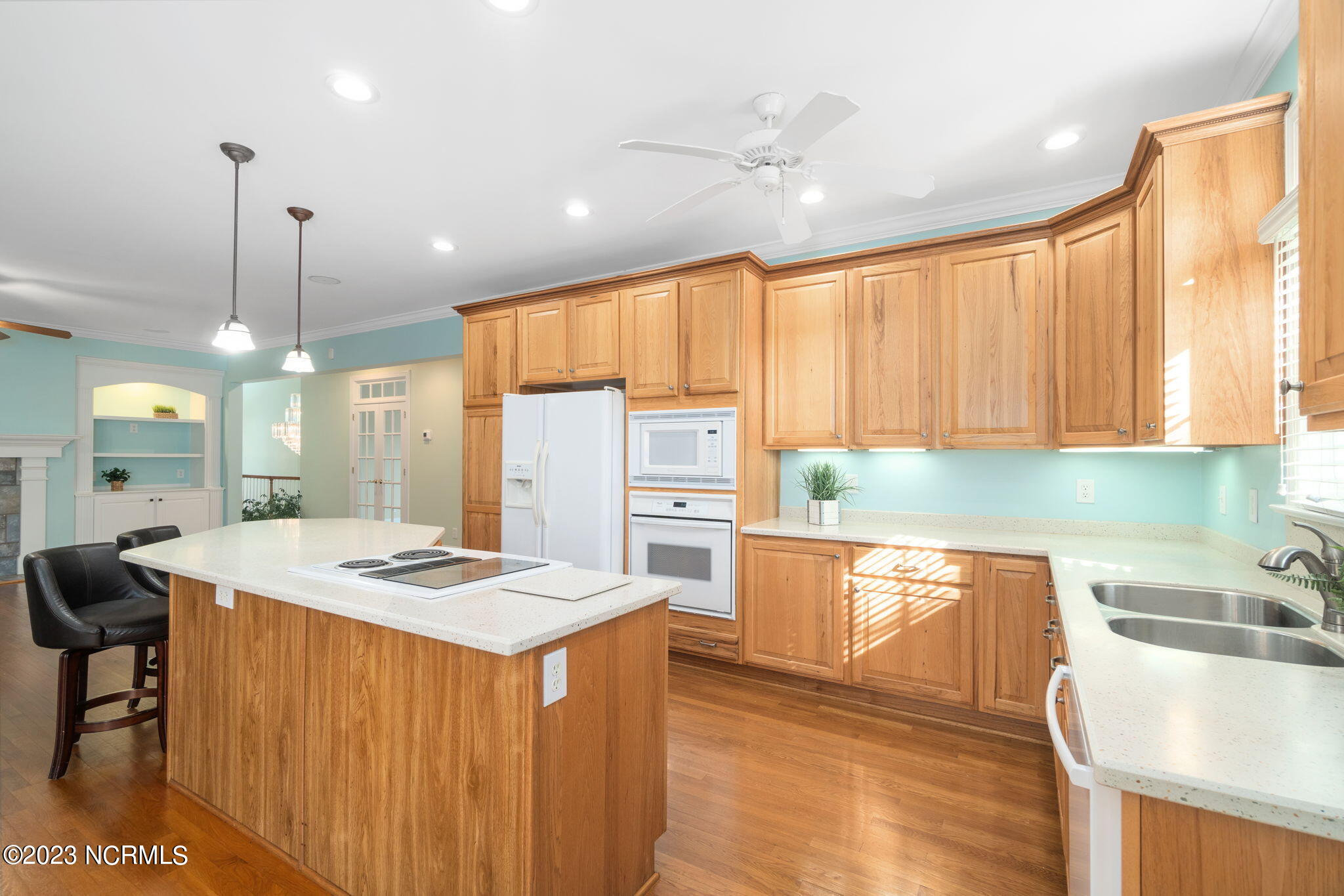 575 Coral Ridge Road Pine Knoll Shores, NC 28512 - Photo 14 of 73 Kitchen w/ island seating