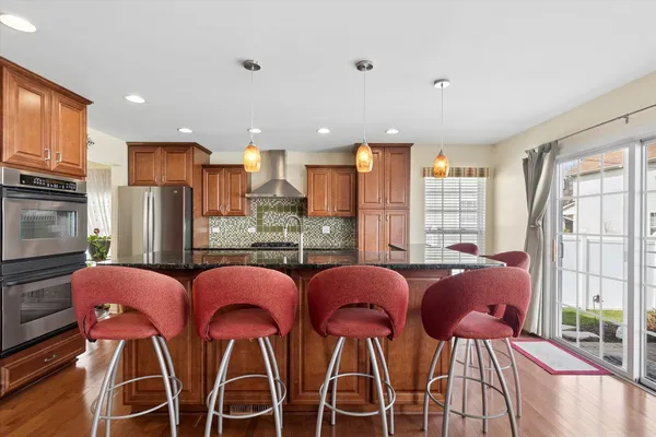 $574,900 | 4917 Kimball Lane, Carpentersville, IL 60110