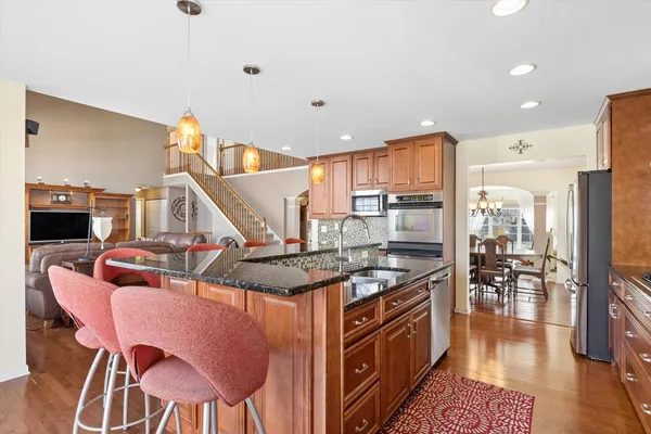 $574,900 | 4917 Kimball Lane, Carpentersville, IL 60110