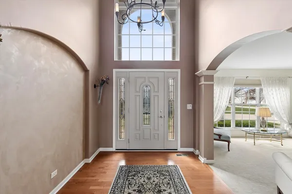 $574,900 | 4917 Kimball Lane, Carpentersville, IL 60110