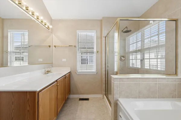 $574,900 | 4917 Kimball Lane, Carpentersville, IL 60110
