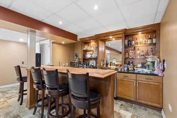 $574,900 | 4917 Kimball Lane, Carpentersville, IL 60110