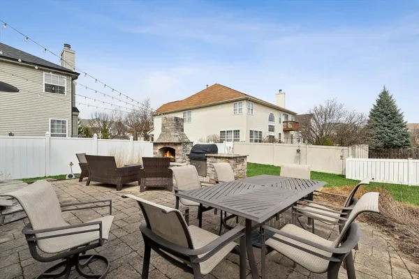$574,900 | 4917 Kimball Lane, Carpentersville, IL 60110