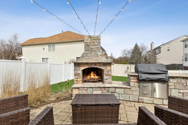 $574,900 | 4917 Kimball Lane, Carpentersville, IL 60110