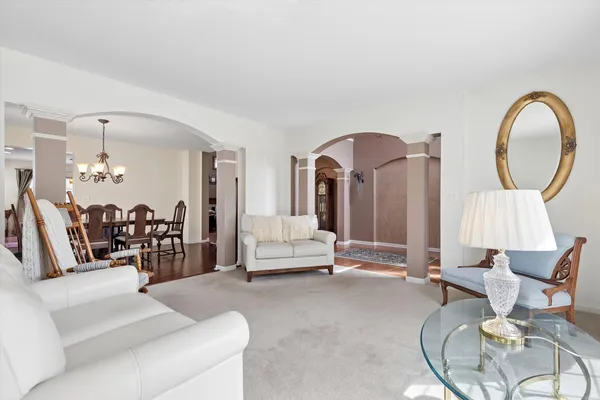 $574,900 | 4917 Kimball Lane, Carpentersville, IL 60110