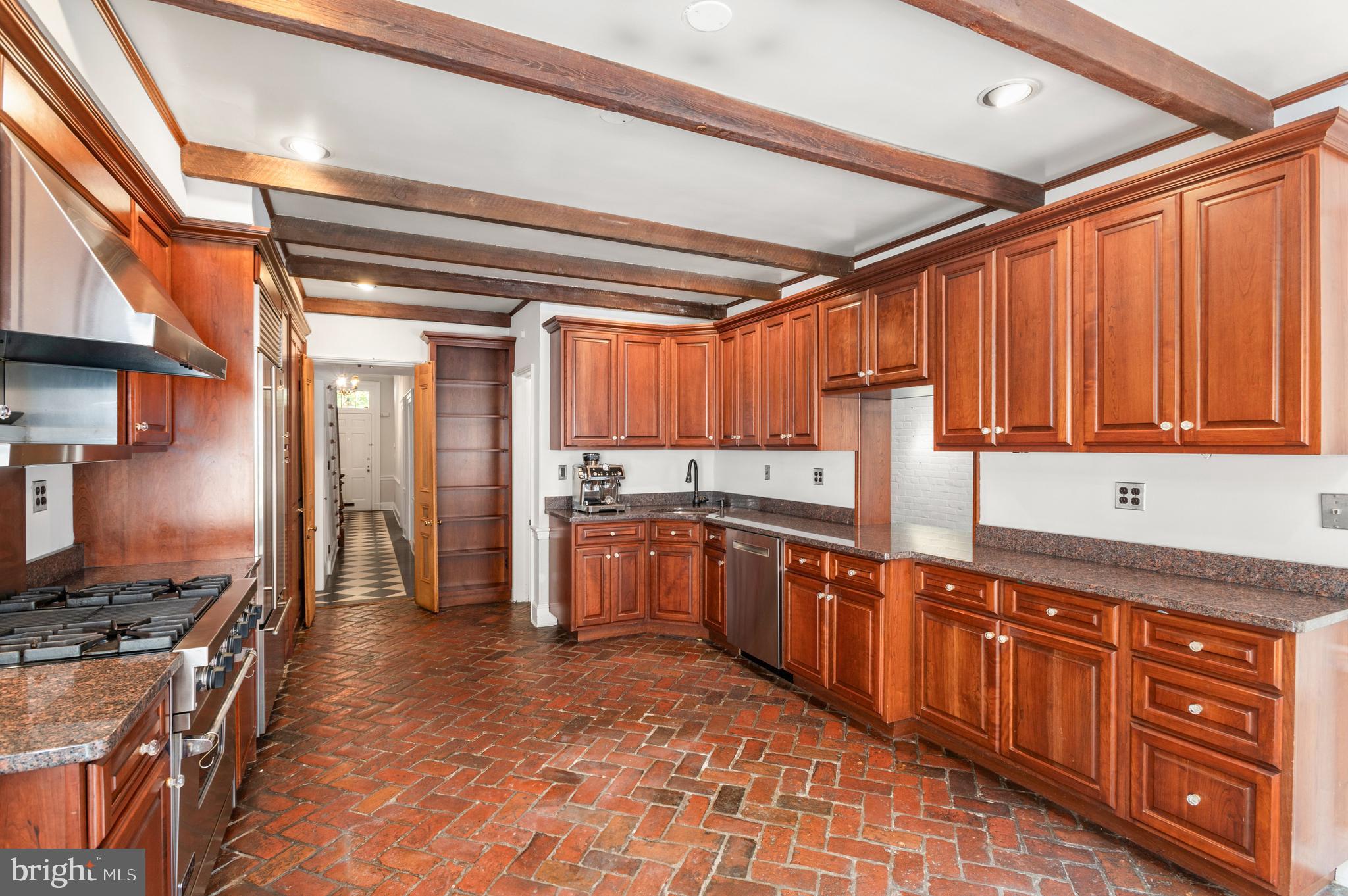 13 4th Street Southeast Washington, DC 20003 - Photo 13 of 35 Gallery Image 13