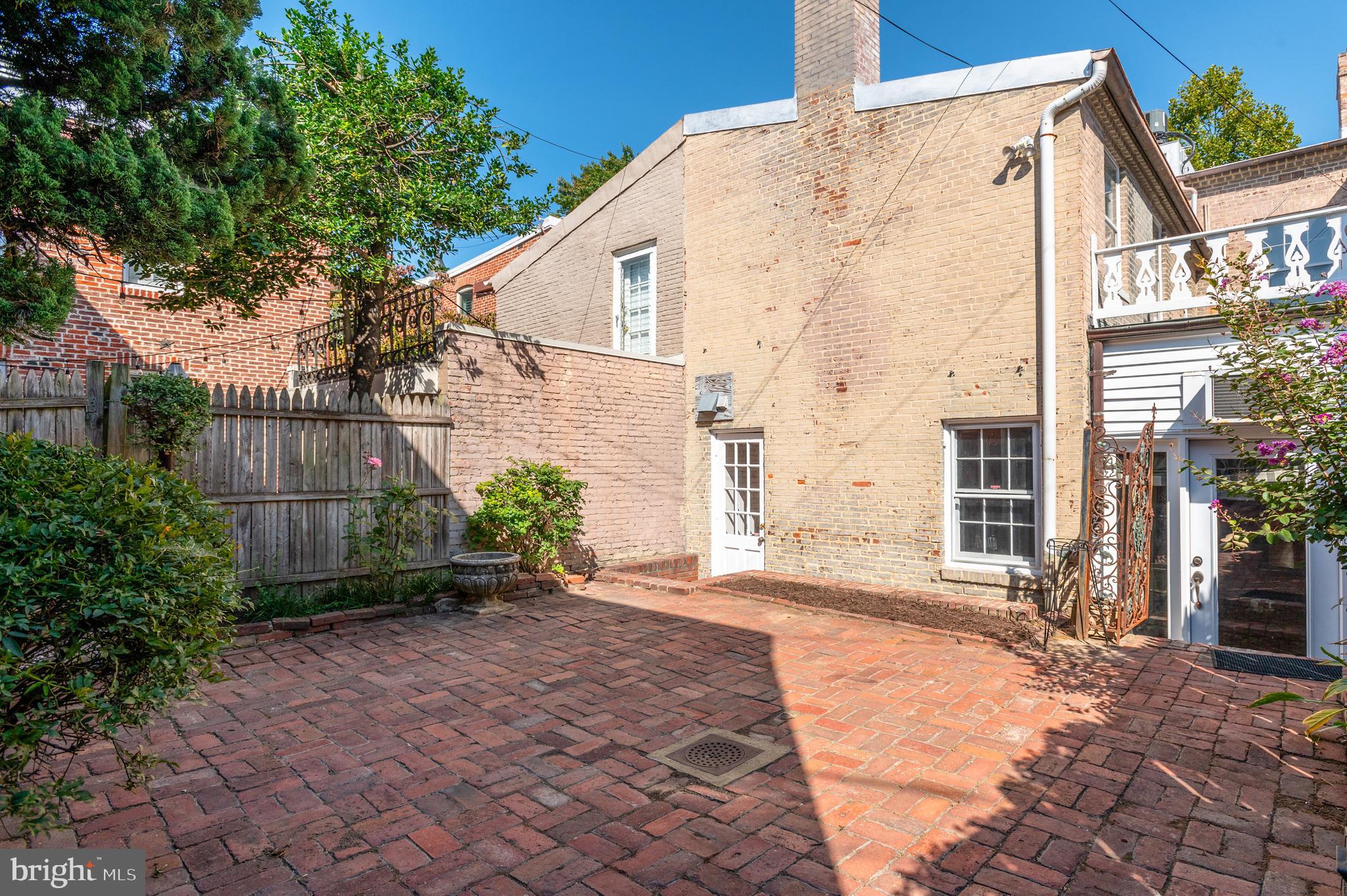 13 4th Street Southeast Washington, DC 20003 - Photo 29 of 35 Gallery Image 29