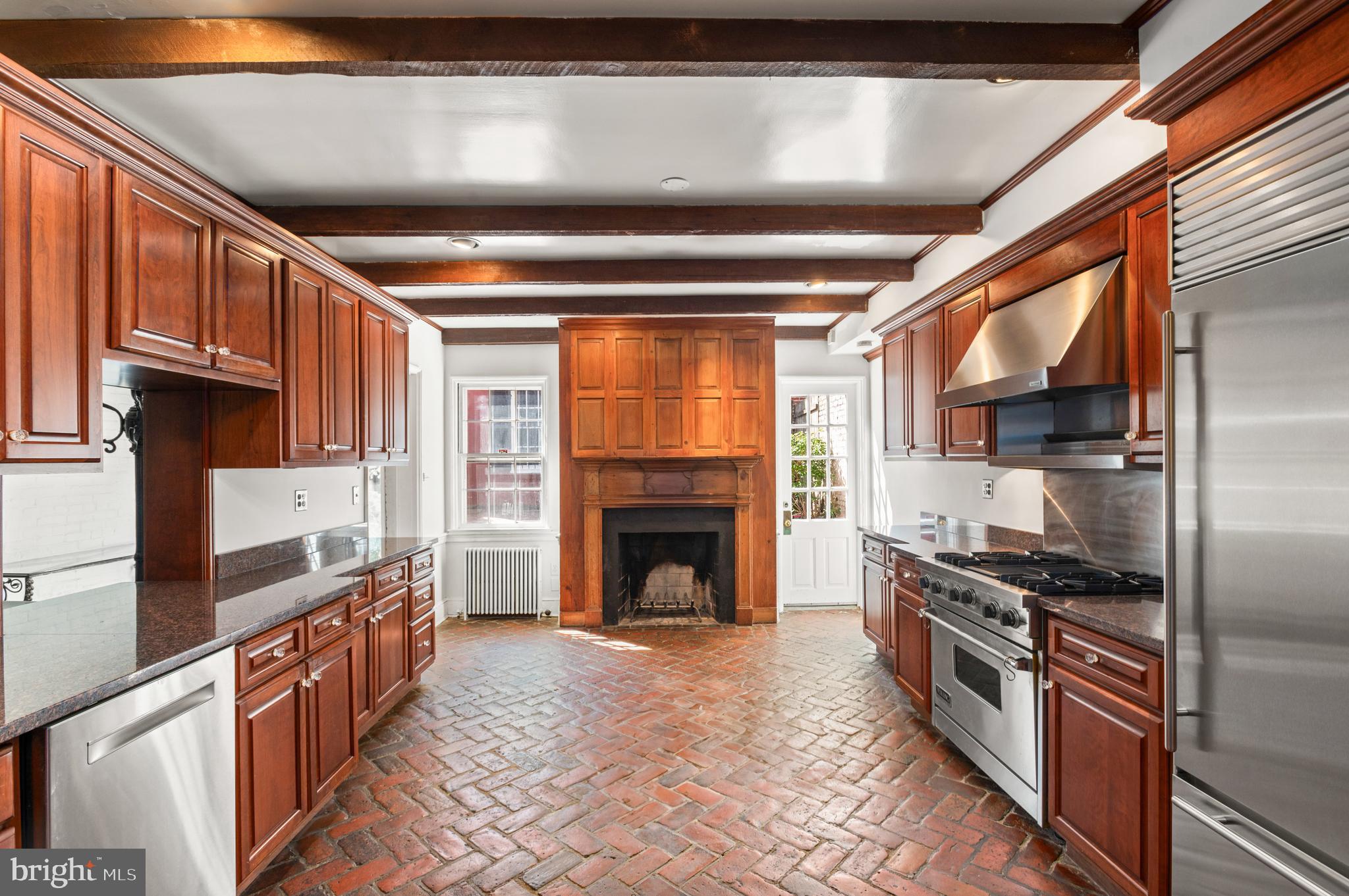 13 4th Street Southeast Washington, DC 20003 - Photo 10 of 35 Gallery Image 10