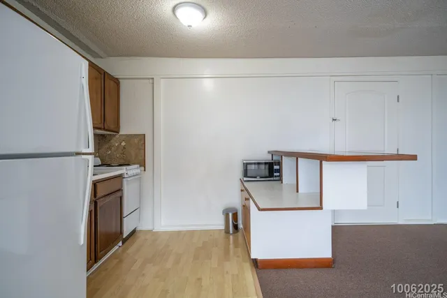 $2,600 | 1671 Kanalui Street, Honolulu, HI 96816