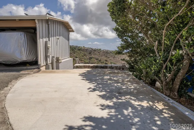 $2,600 | 1671 Kanalui Street, Honolulu, HI 96816