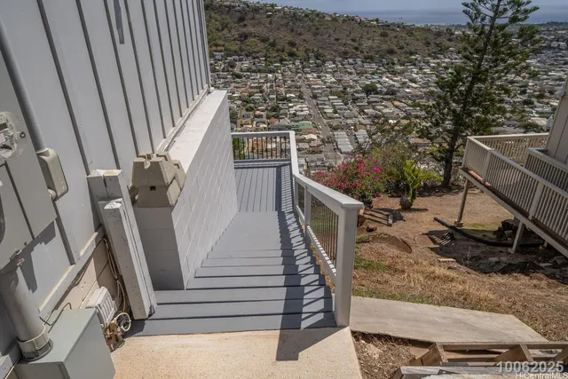 $2,600 | 1671 Kanalui Street, Honolulu, HI 96816