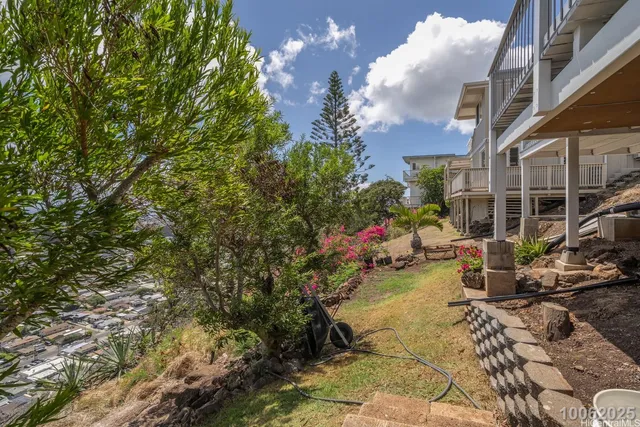 $2,600 | 1671 Kanalui Street, Honolulu, HI 96816