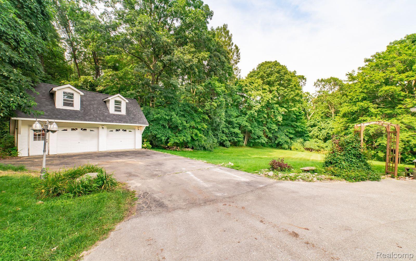 3925 Welch Road Attica, MI 48412 - Photo 26 of 40 Carriage house/garage