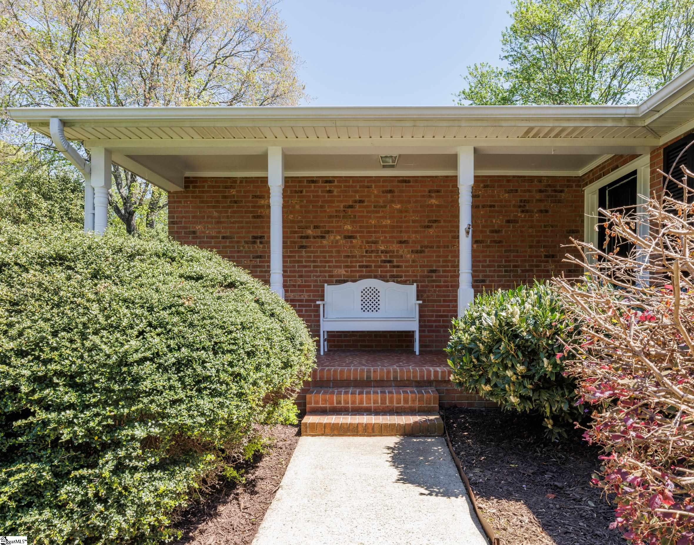 512 Devenger Road Greenville, SC 29615 - Photo 3 of 41