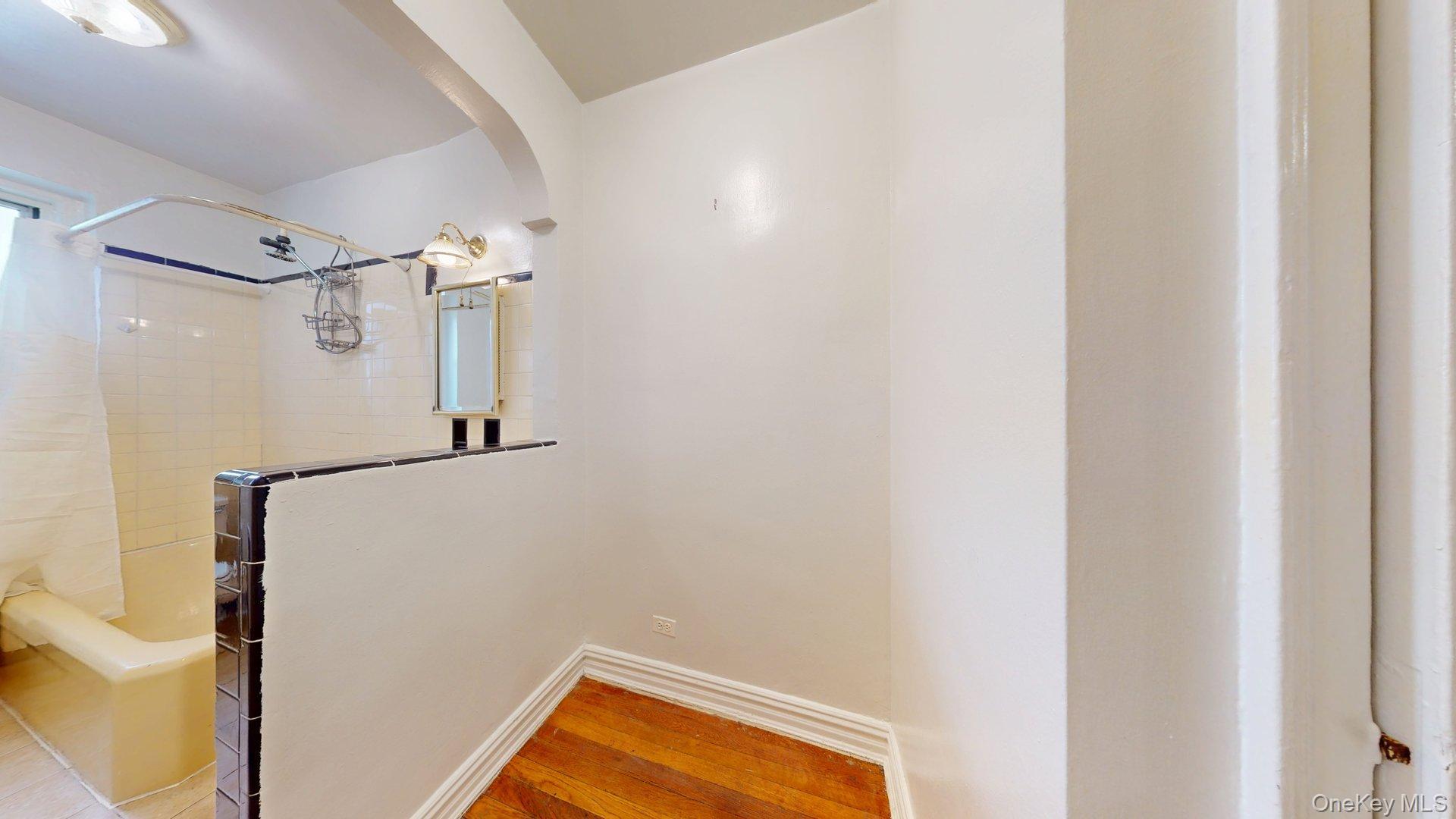 111-39 76th Road, Unit D8 Queens, NY 11375 - Photo 14 of 17 Dressing area