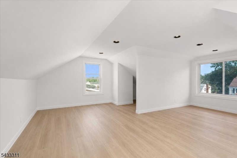 175 Colonial Road West Union, NJ 07083 - Photo 28 of 50