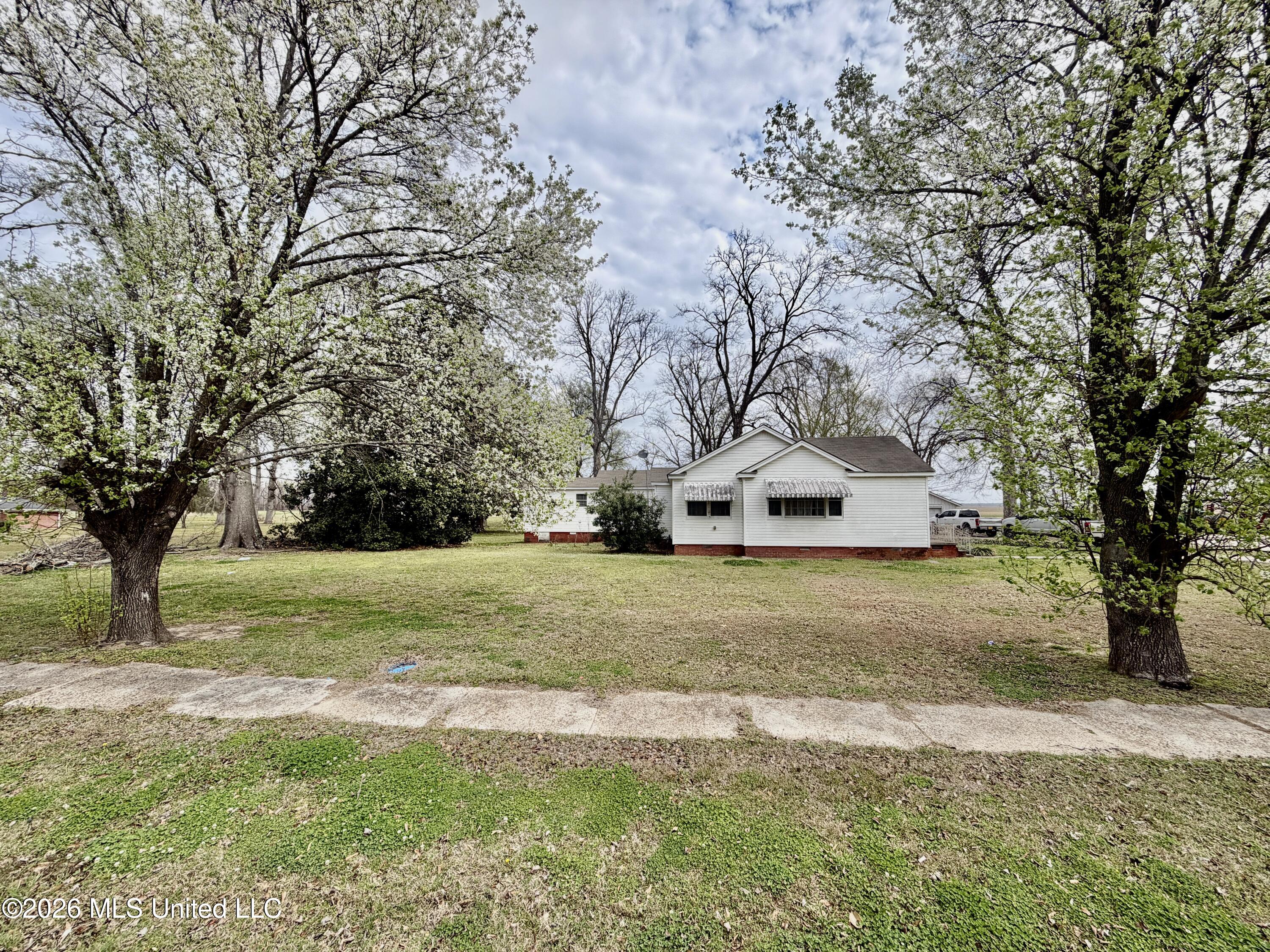 405 Preston Street Benoit, MS 38725 - Photo 23 of 23 IMG_2402