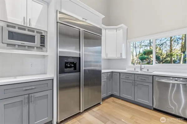 $1,390,000 | 11785 Penny Place Northeast, Bainbridge Island, WA 98110