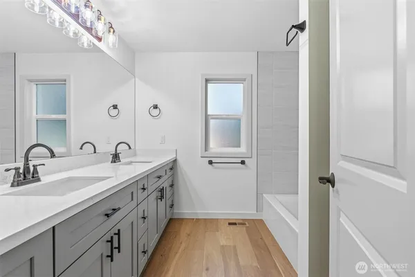 $1,390,000 | 11785 Penny Place Northeast, Bainbridge Island, WA 98110