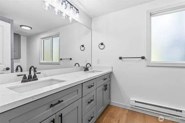 $1,390,000 | 11785 Penny Place Northeast, Bainbridge Island, WA 98110