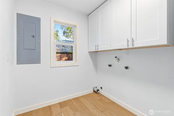 $1,390,000 | 11785 Penny Place Northeast, Bainbridge Island, WA 98110