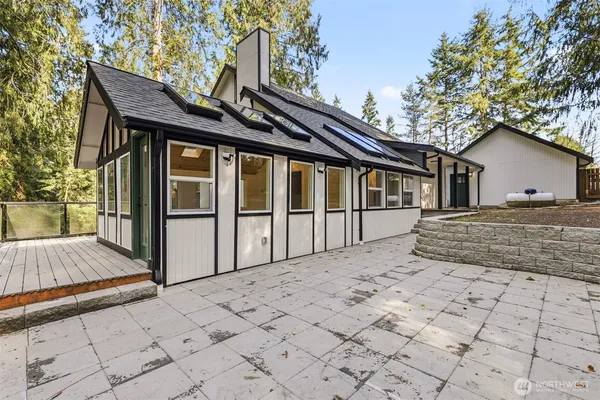 $1,390,000 | 11785 Penny Place Northeast, Bainbridge Island, WA 98110