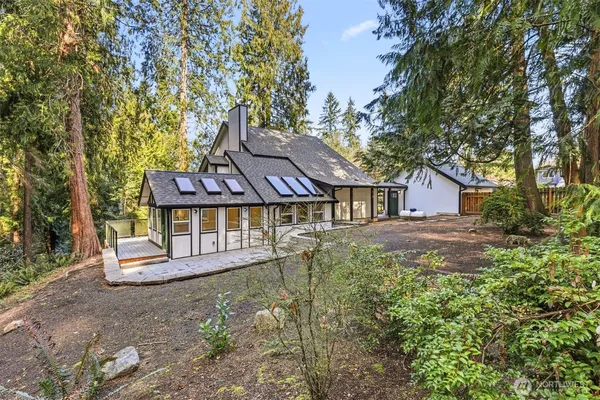 $1,390,000 | 11785 Penny Place Northeast, Bainbridge Island, WA 98110