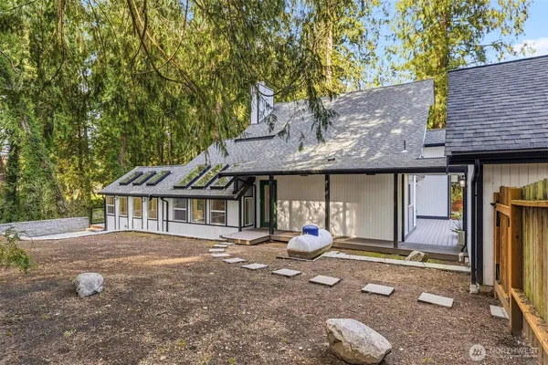 $1,390,000 | 11785 Penny Place Northeast, Bainbridge Island, WA 98110