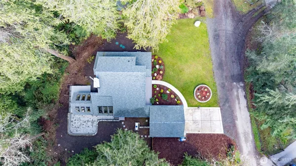 $1,390,000 | 11785 Penny Place Northeast, Bainbridge Island, WA 98110