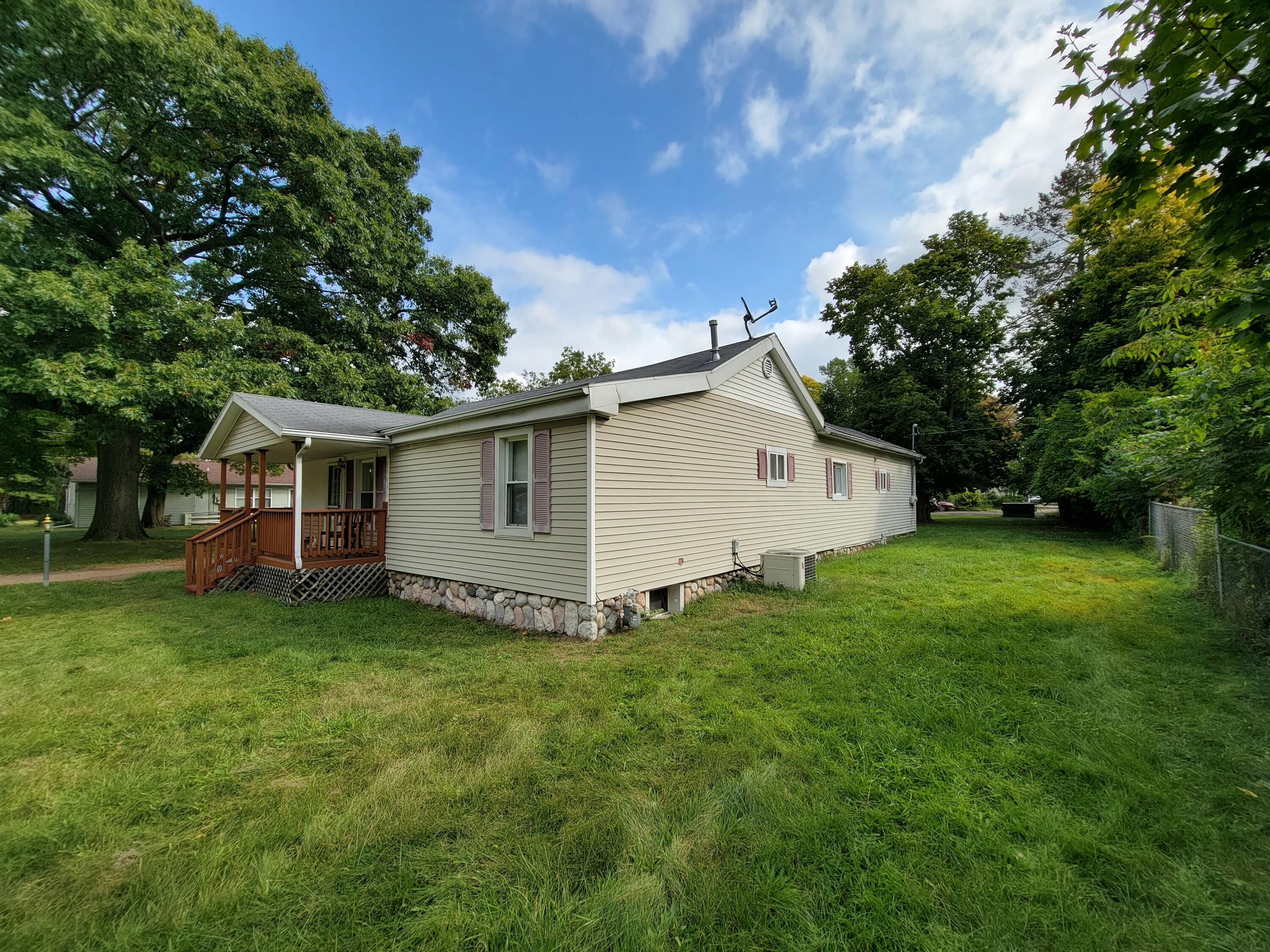 815 West Street Three Rivers, MI 49093 - Photo 18 of 22 20230926_110718