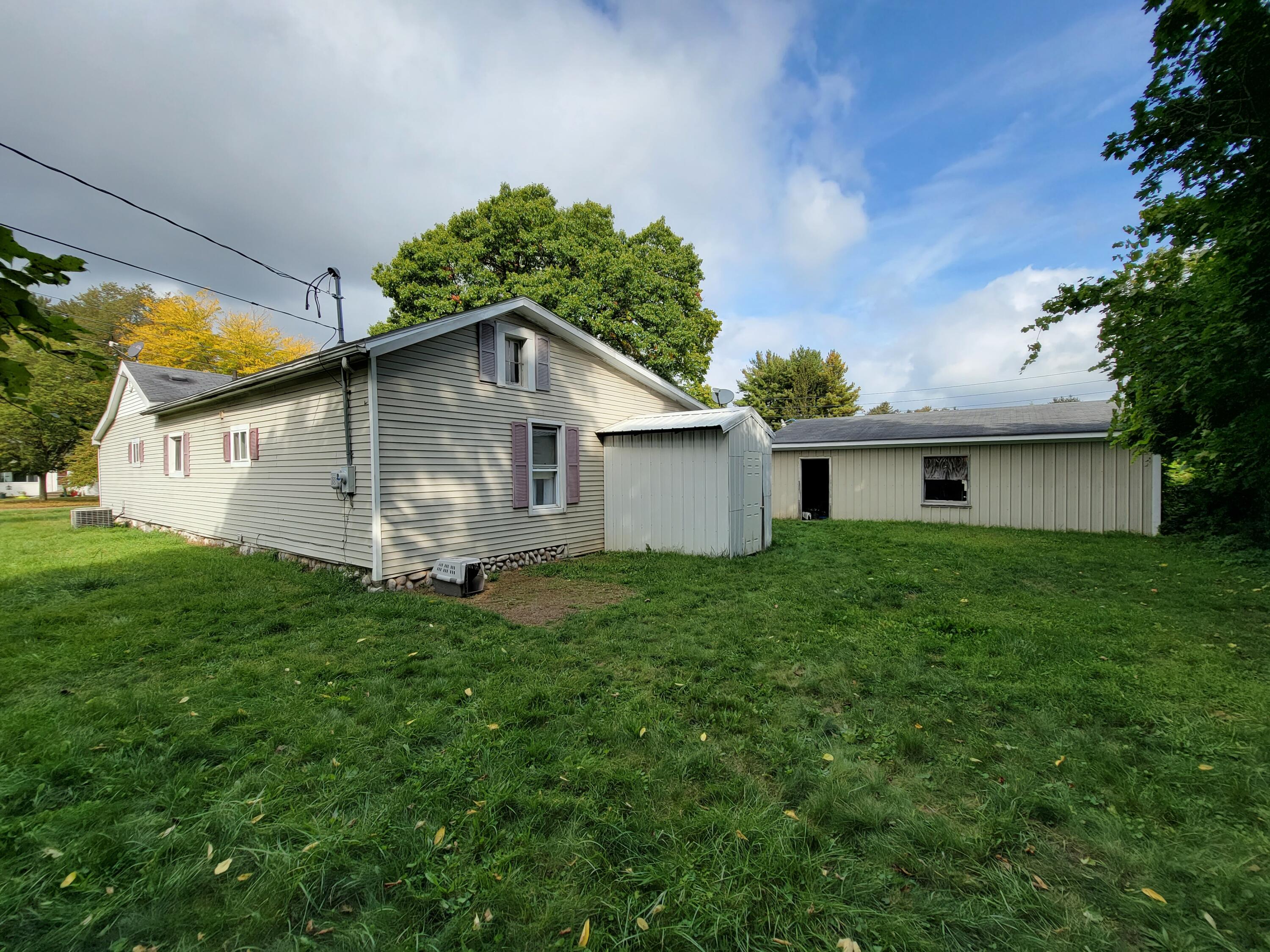 815 West Street Three Rivers, MI 49093 - Photo 19 of 22 20230926_110751