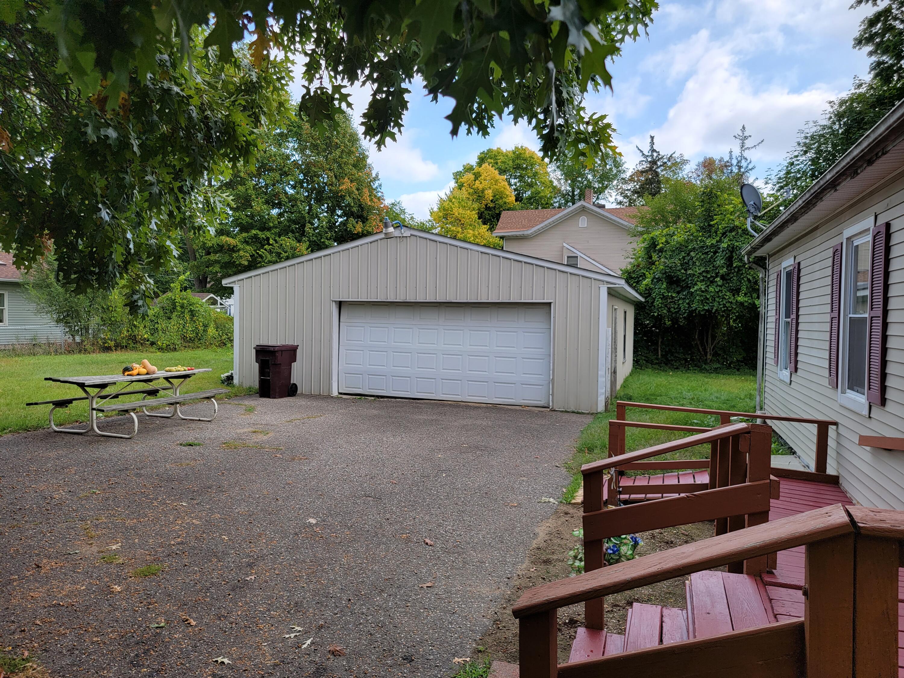 815 West Street Three Rivers, MI 49093 - Photo 21 of 22 20230926_111111
