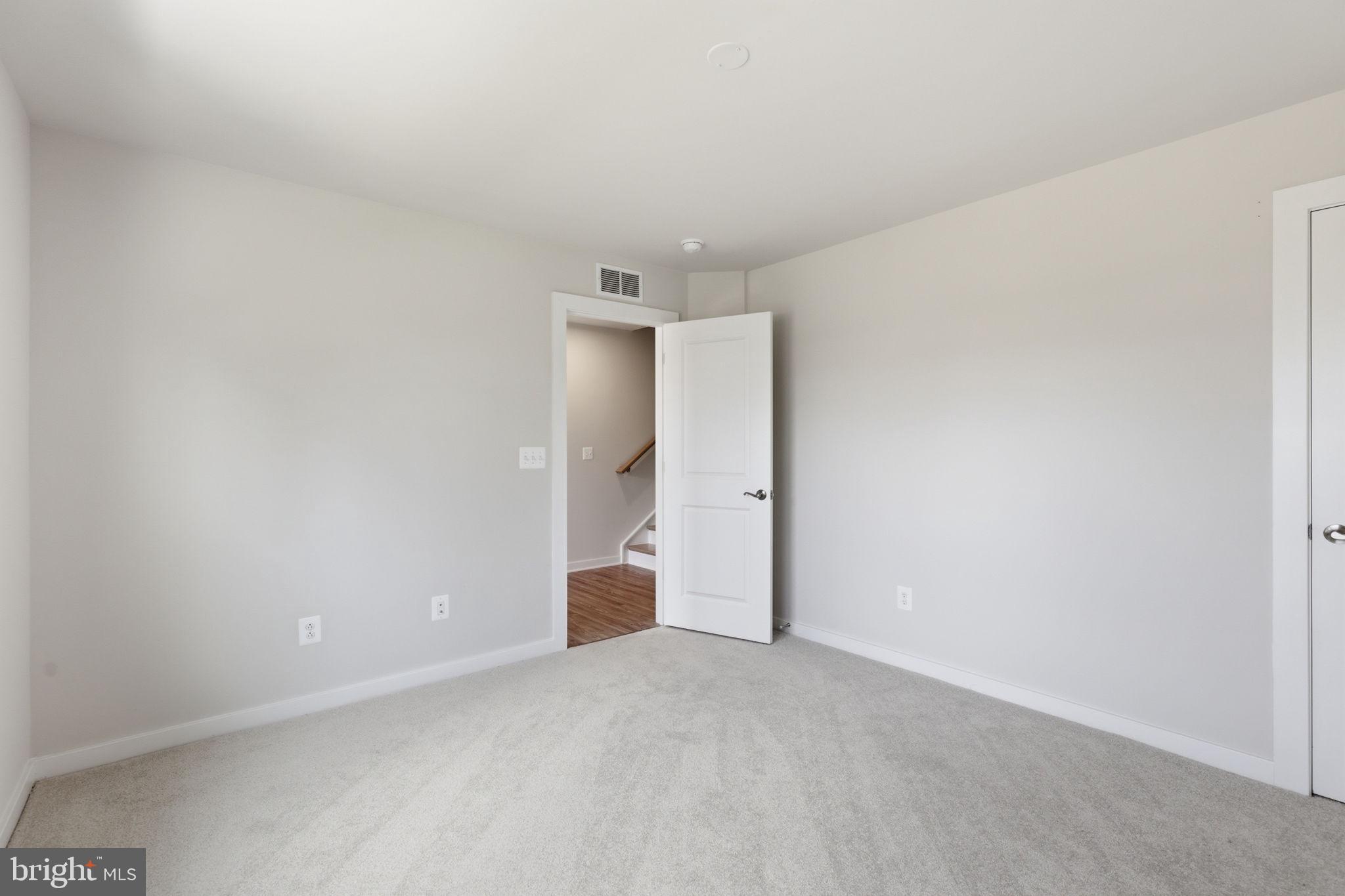 2118 Acadia Road Herndon, VA 20170 - Photo 20 of 49 Gallery Image 20