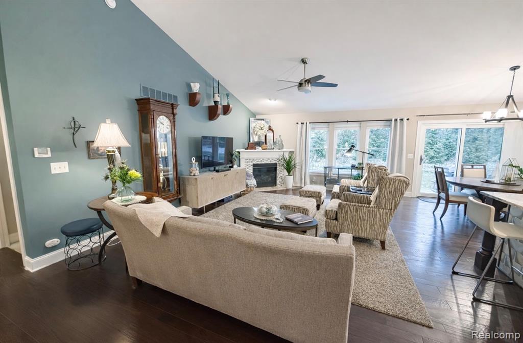 1876 Genoa Circle Howell, MI 48843 - Photo 8 of 36