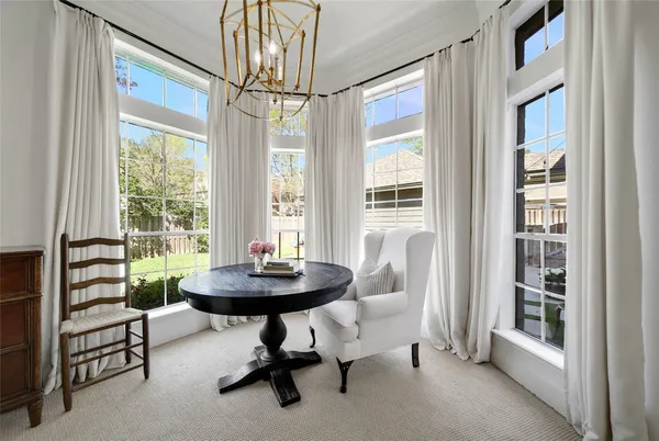 $975,000 | 27 Wingspan Drive, The Woodlands, TX 77381