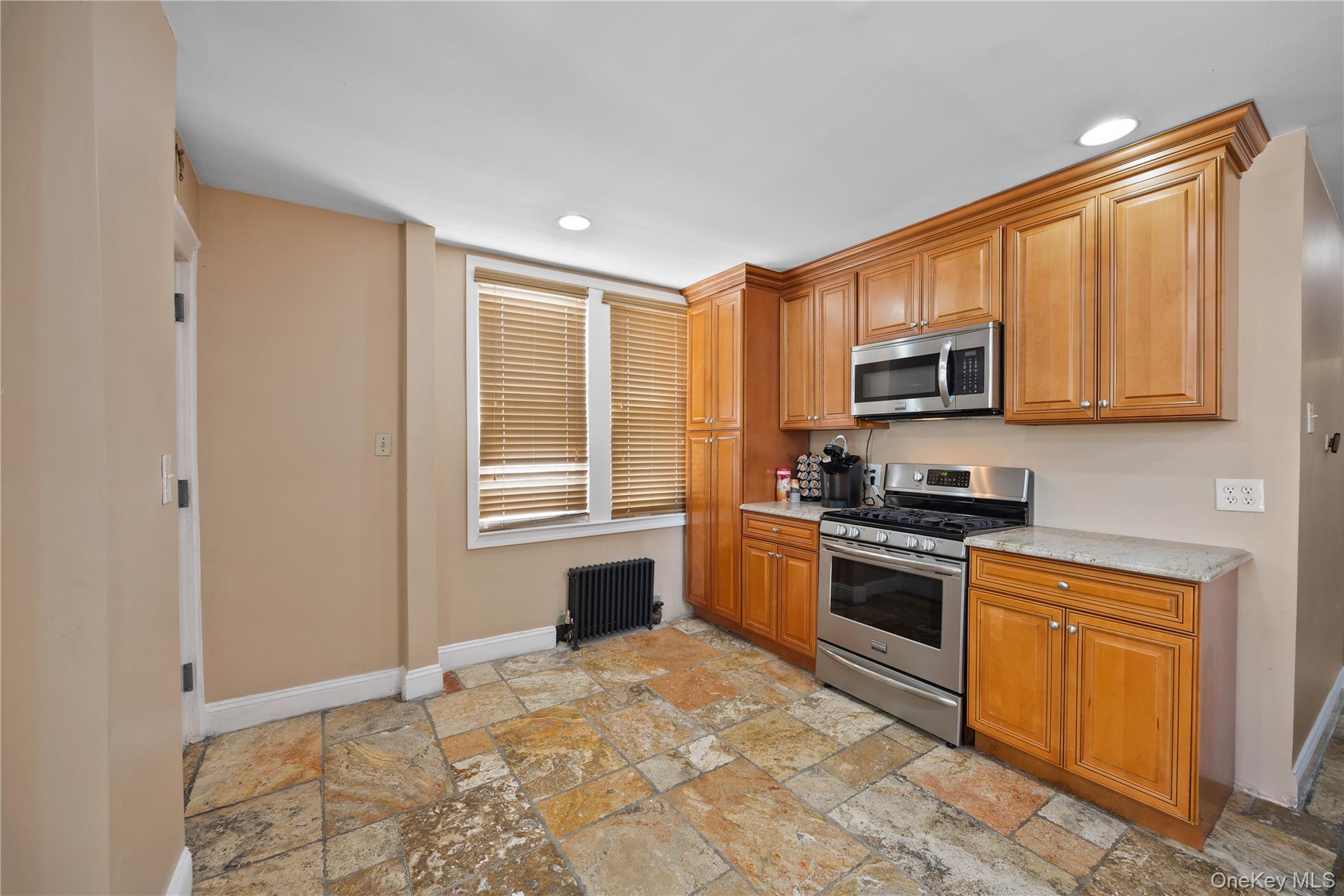 2328 Williamsbridge Road Bronx, NY 10469 - Photo 16 of 50