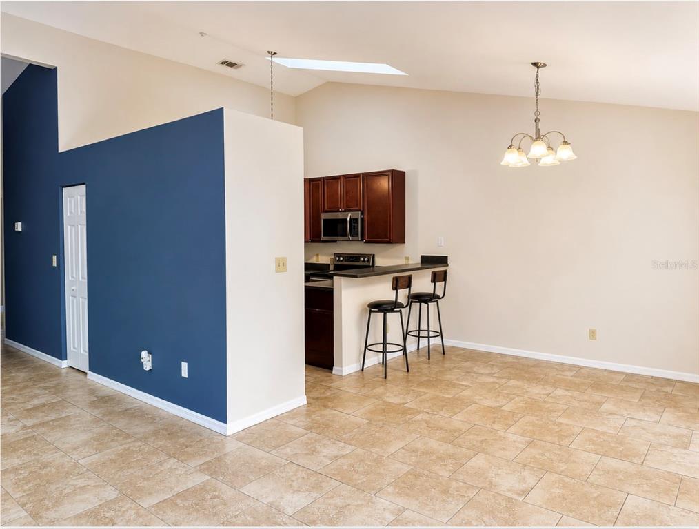 3915 Northwest 7th Place Gainesville, FL 32607 - Photo 6 of 10