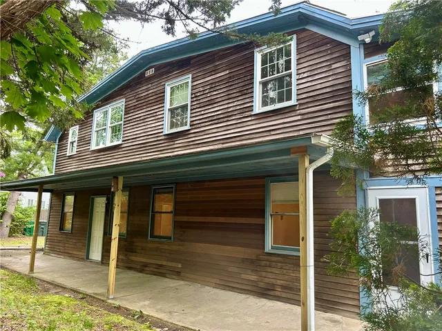 $665,000 | 18 Railroad Avenue, South Kingstown, RI 02892