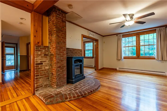 $665,000 | 18 Railroad Avenue, South Kingstown, RI 02892